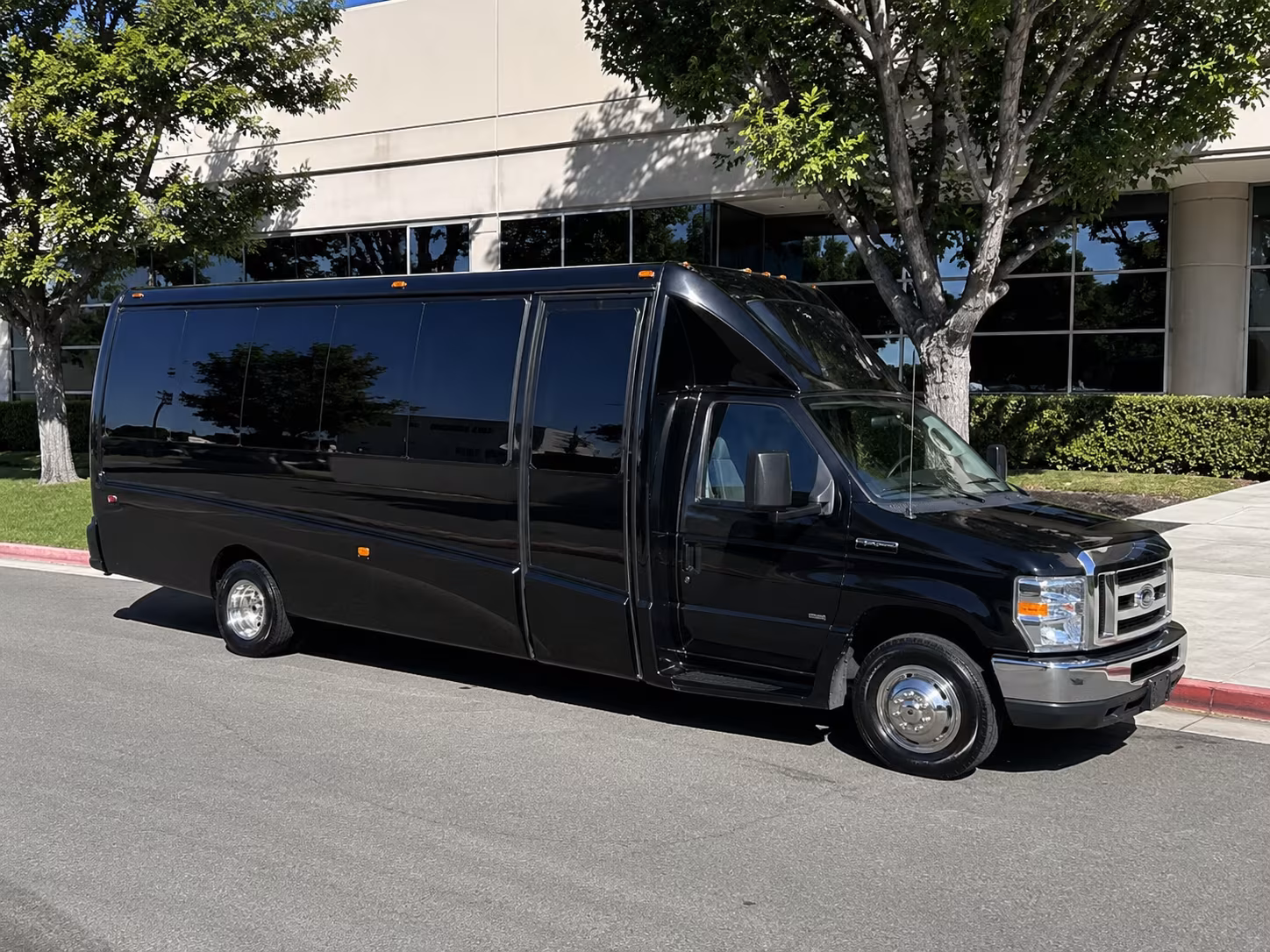 Atlanta Winery Tour & Pub Crawl Transportation