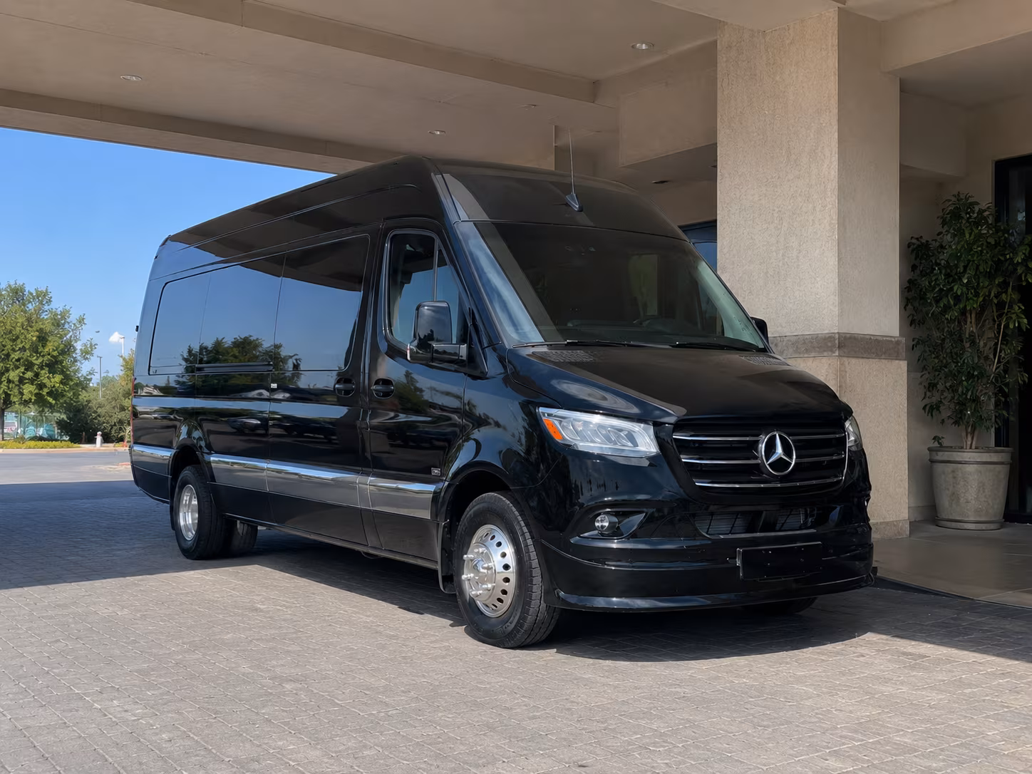 Macon Airport Shuttle & Transportation party bus exterior