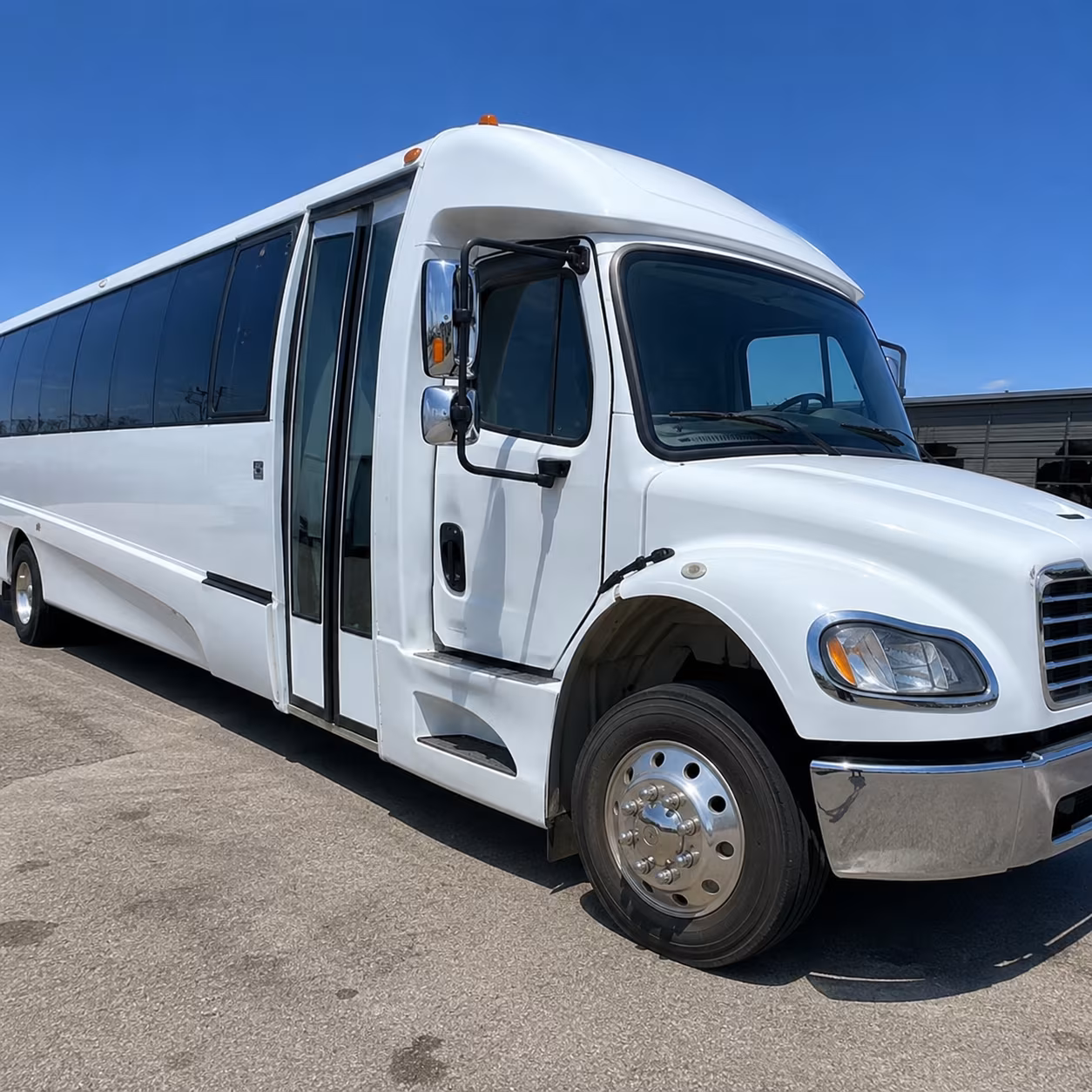 Macon Airport Shuttle & Transportation party bus exterior