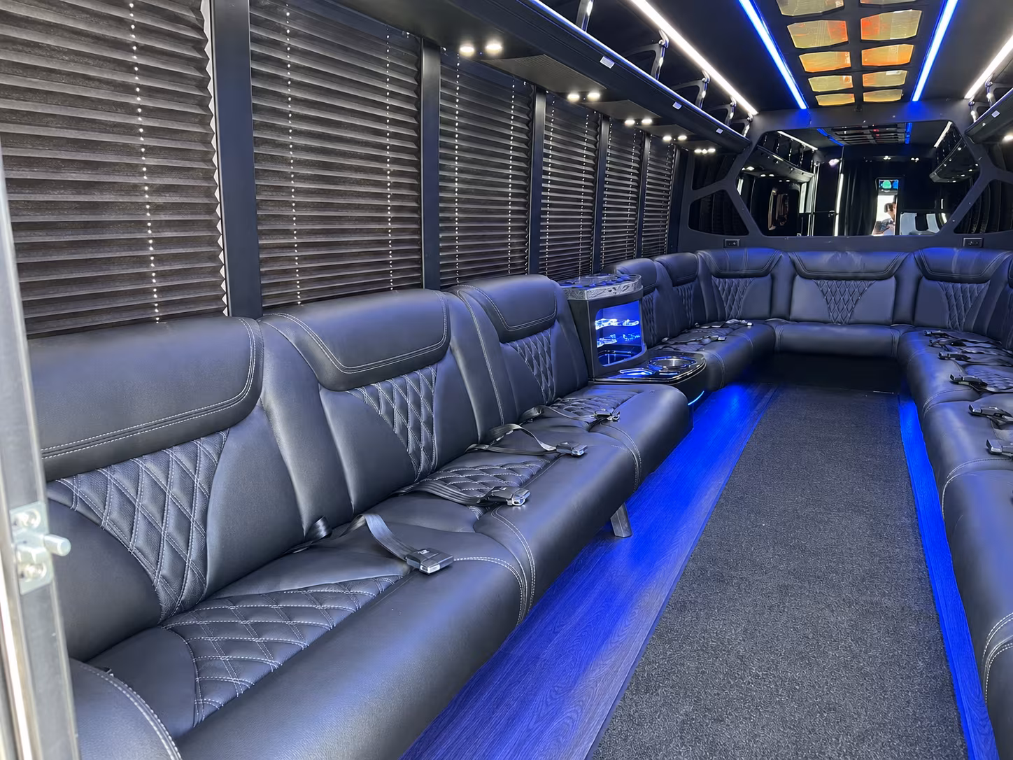 Macon Winery Tour & Pub Crawl Transportation party bus exterior